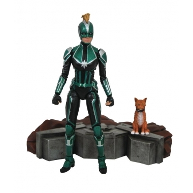 Captain Marvel Starforce Uniform 18 cm